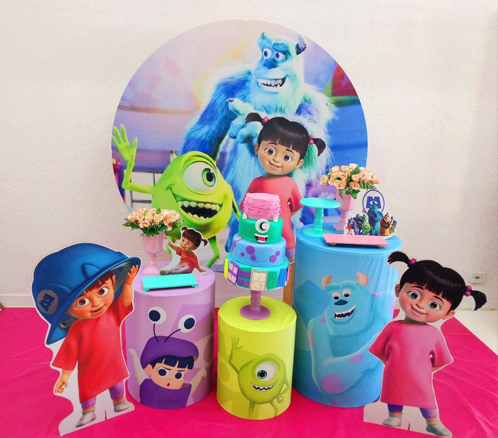 Boo Monstros SA com Arco de Balões