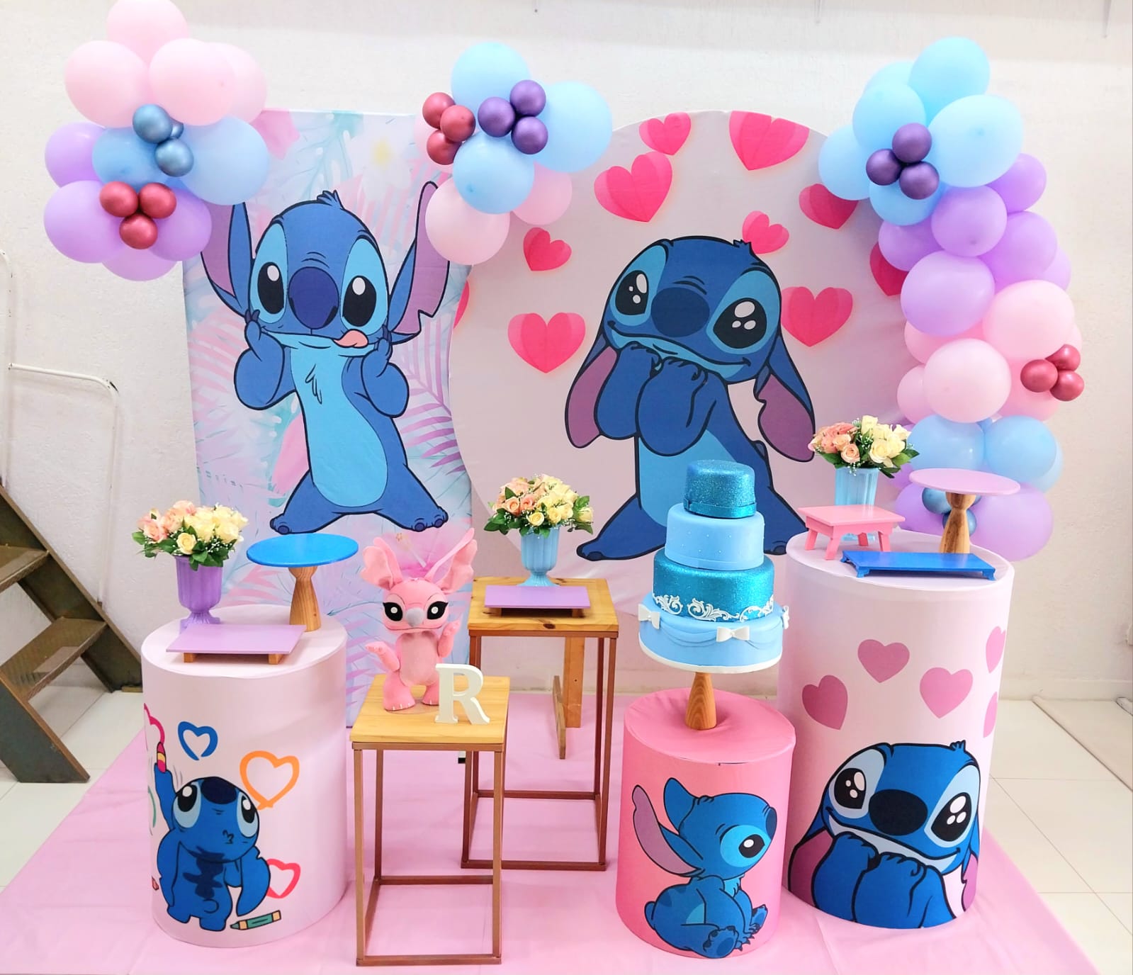Stitch lilo com Arco de Balões Stitch lilo com Arco de Balões