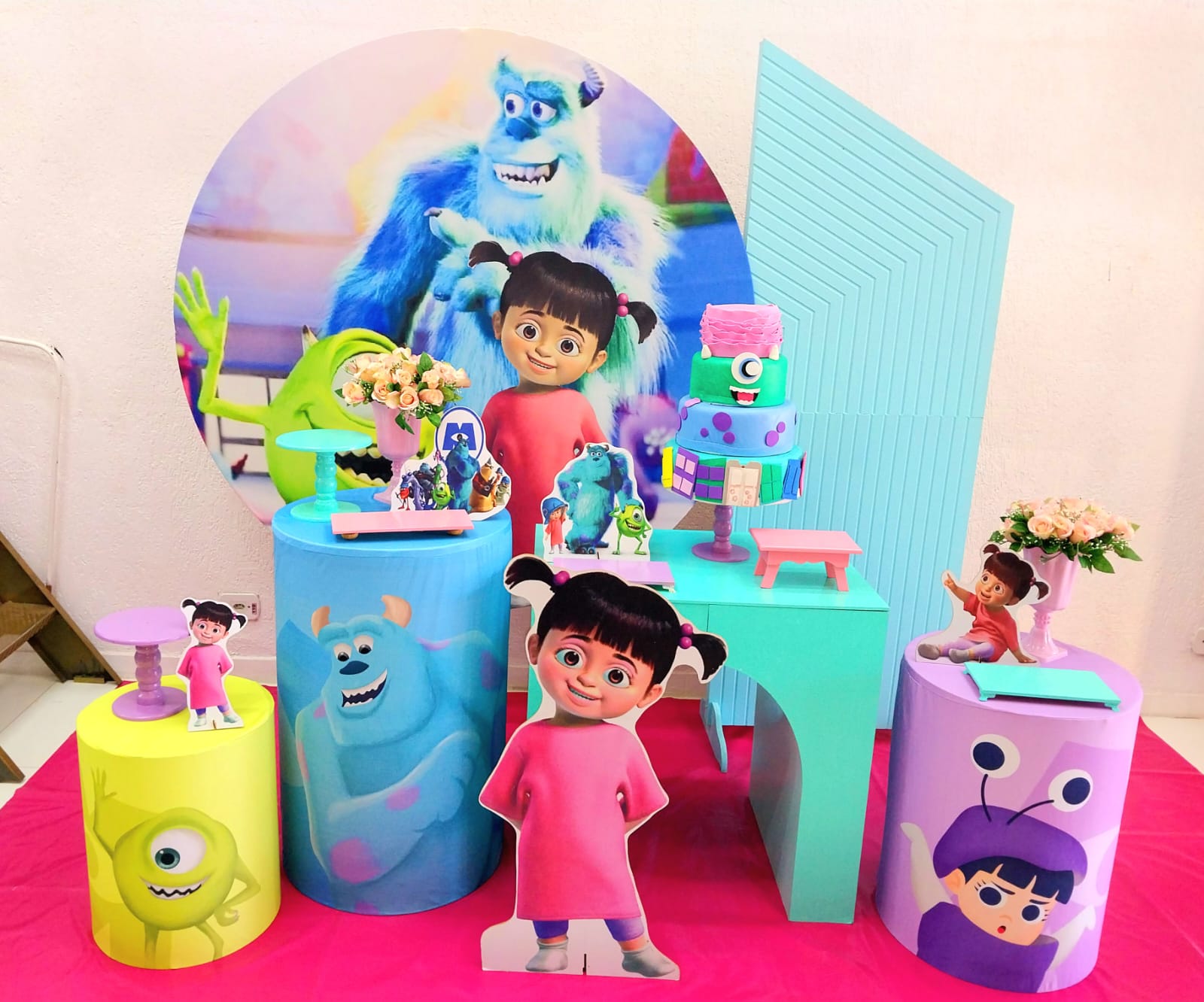 Boo Monstros SA com Arco de Balões Boo Monstros SA com Arco de Balões